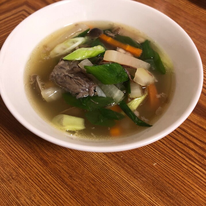 牛肉と野菜のスープ